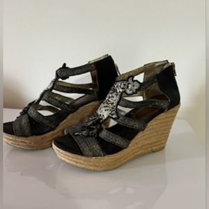 Peacock Wedges Size 8